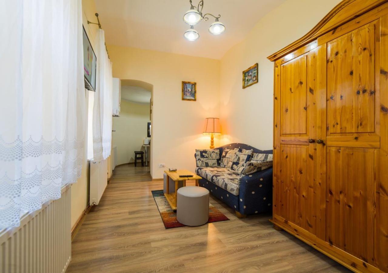 Apartment Carol Private Yard With Barbeque And Parking Sinaia Luaran gambar